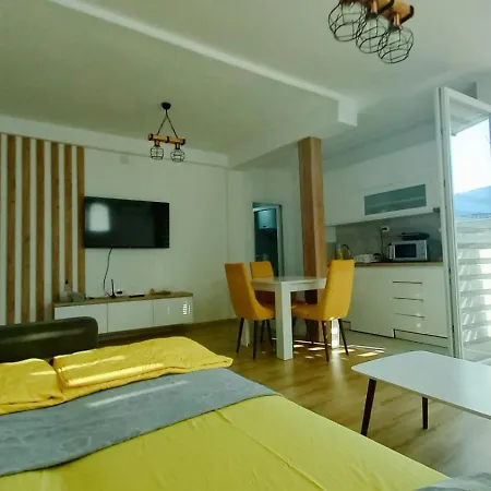 Bjanka Square Apartment *